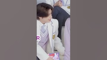 the way he avoided the slap lol #jungwon #jake #jakewon