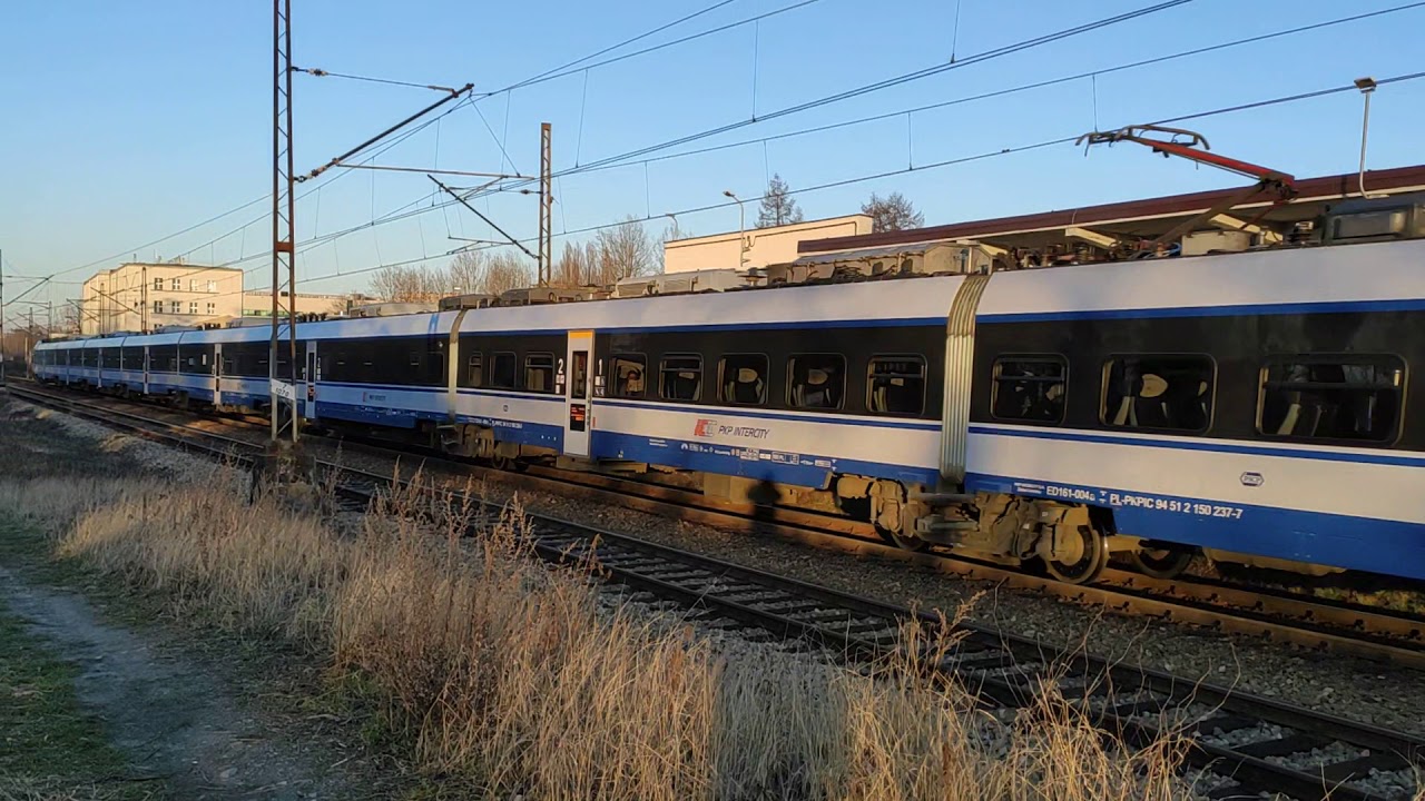 #55 - ED161 004 Pesa Dart - YouTube