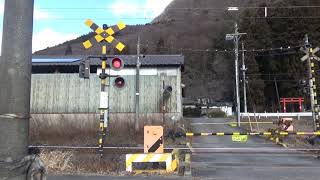 【踏切と電車】JR吾妻線　駒形踏切