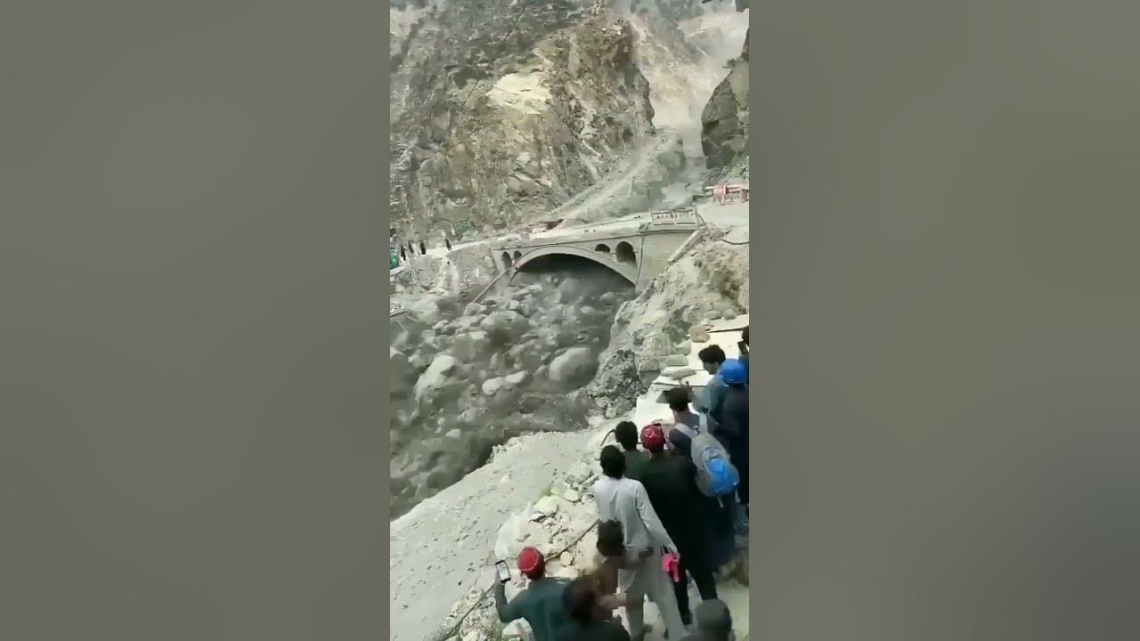 Камнепад в горах Дагестана