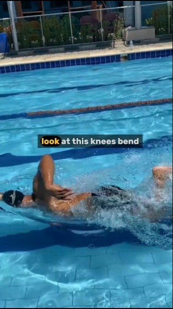 How to Swim Freestyle – Breathe Smoothly with Perfect Body Rotation ...