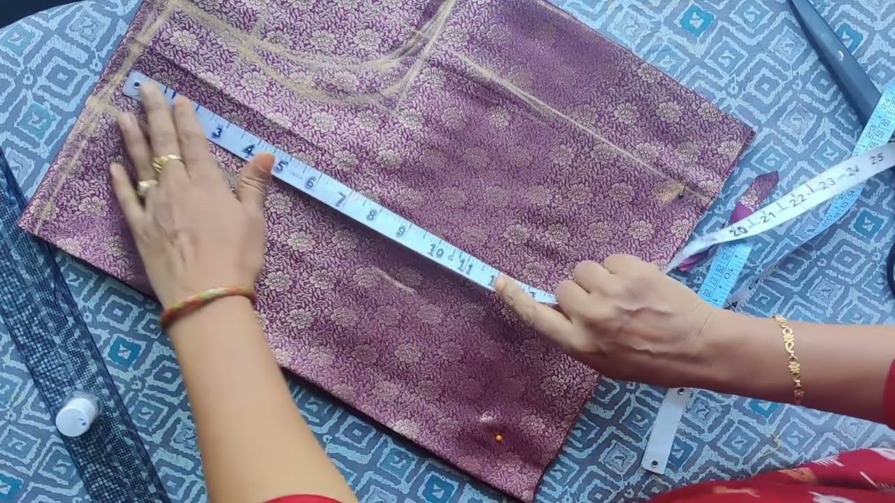 40 ಎದೆ ಸುತ್ತಳತೆಯ boat neck  ಪರ್ಫೆಕ್ಟ್ ಆಗಿ ಮಾಡಲು  ಅಳತೆಗಿಂತ ಎಷ್ಟು extra ತಗೋಬೇಕು ಅಂತ ನೋಡಿ