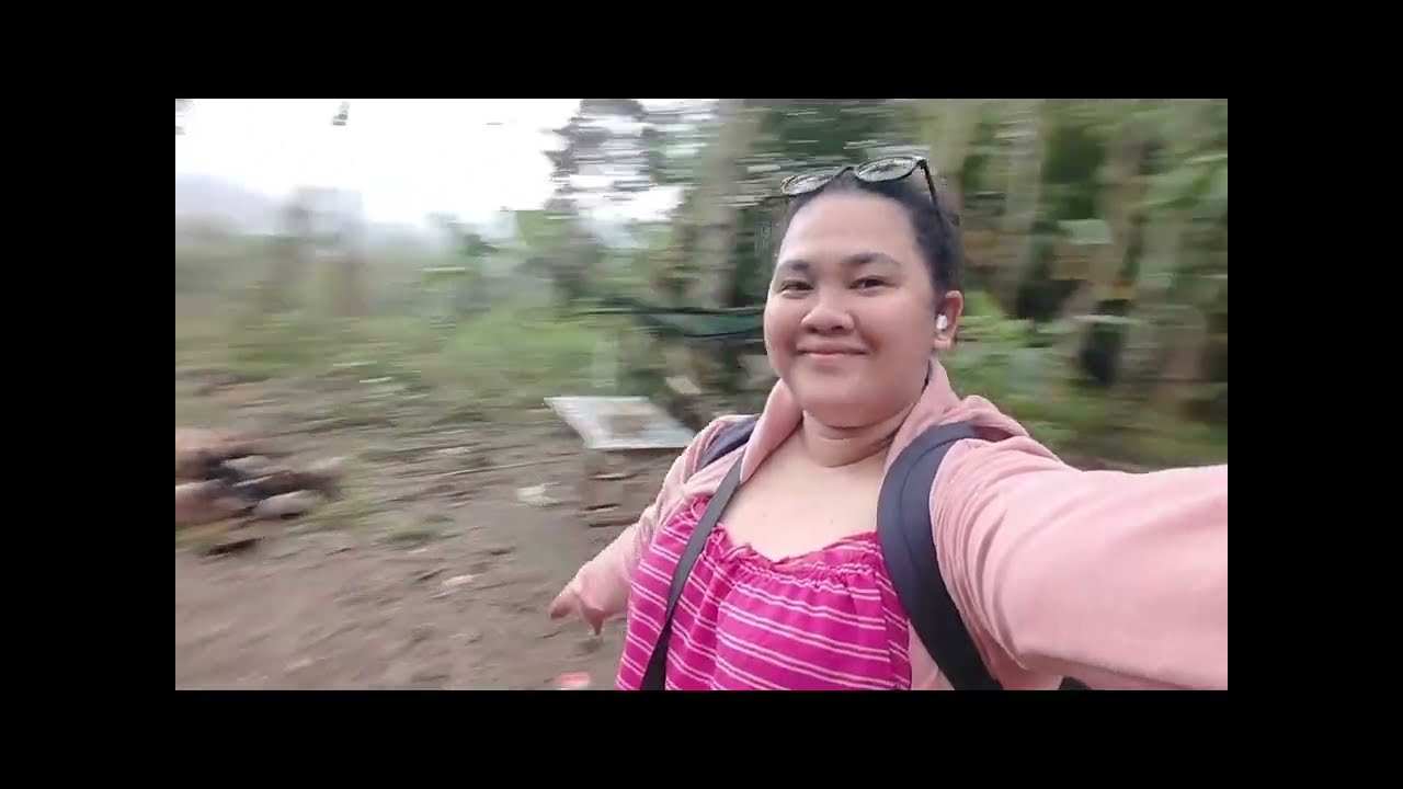 Nag enjoy Ako sa pag papakain nang Mga alagang manok sa Bukid | may Good News Ako🥰