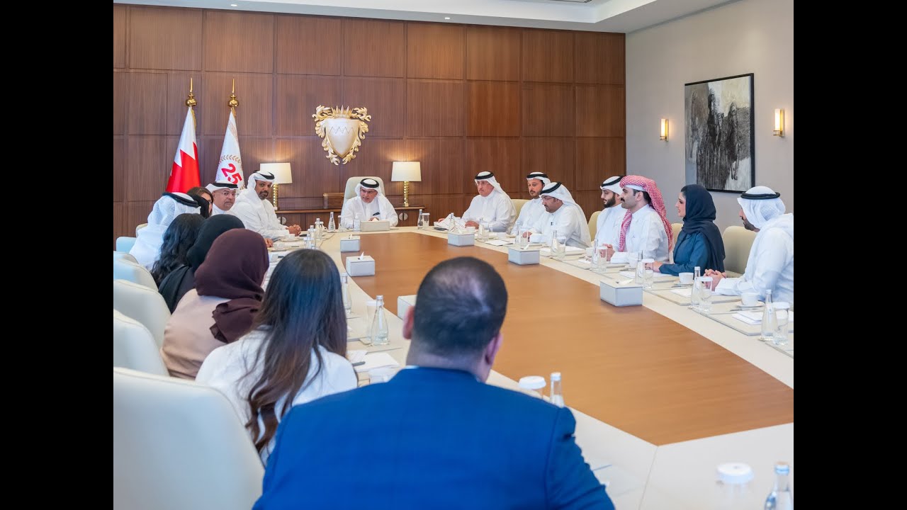 HRH the CP and PM meets with the ninth intake of the Prime Minister’s Fellowship Program