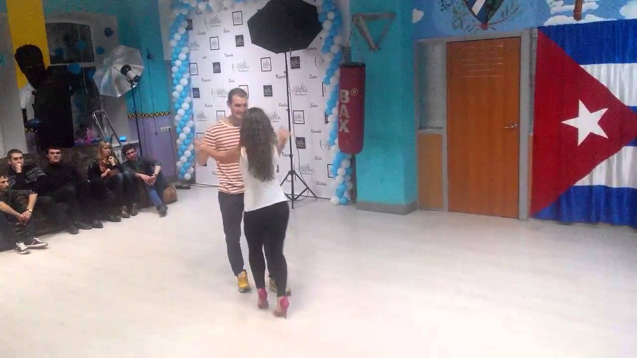 Бачата средние Миланж Лиза и Яша4 - YouTube