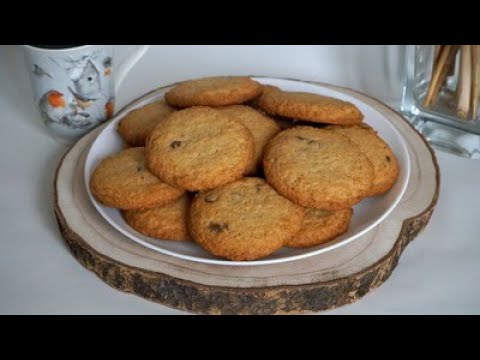Video: Ako Vyrobiť Cookies S čokoládovými Lupienkami S Kondenzovaným Mliekom