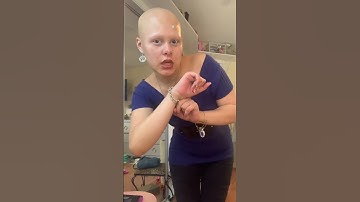 Get dressed with me! #grwm #alopecia #ootdguide #ootd #grwn #fashionblog