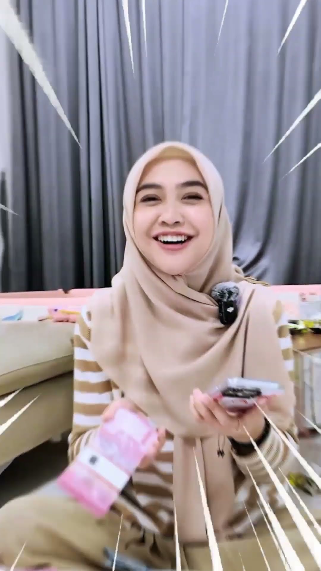 Traktir sekeluarga orang ga dikenal.. #riaricis
