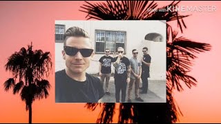 An hour loop of summer stained by broadside