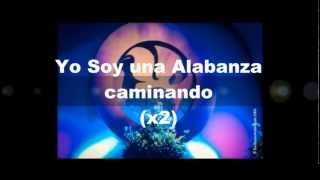 Video thumbnail of "Una alabanza caminando - Letra"