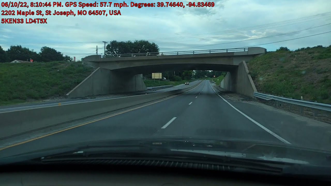 06/10/22 going to HyVee Grocery Store on North Belt Highway in St