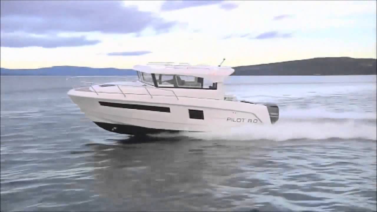 PILOT 8 YAMAHA F300 HK