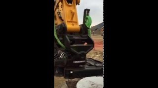 JCB en la Cantera de San José - La Manga (Murcia)