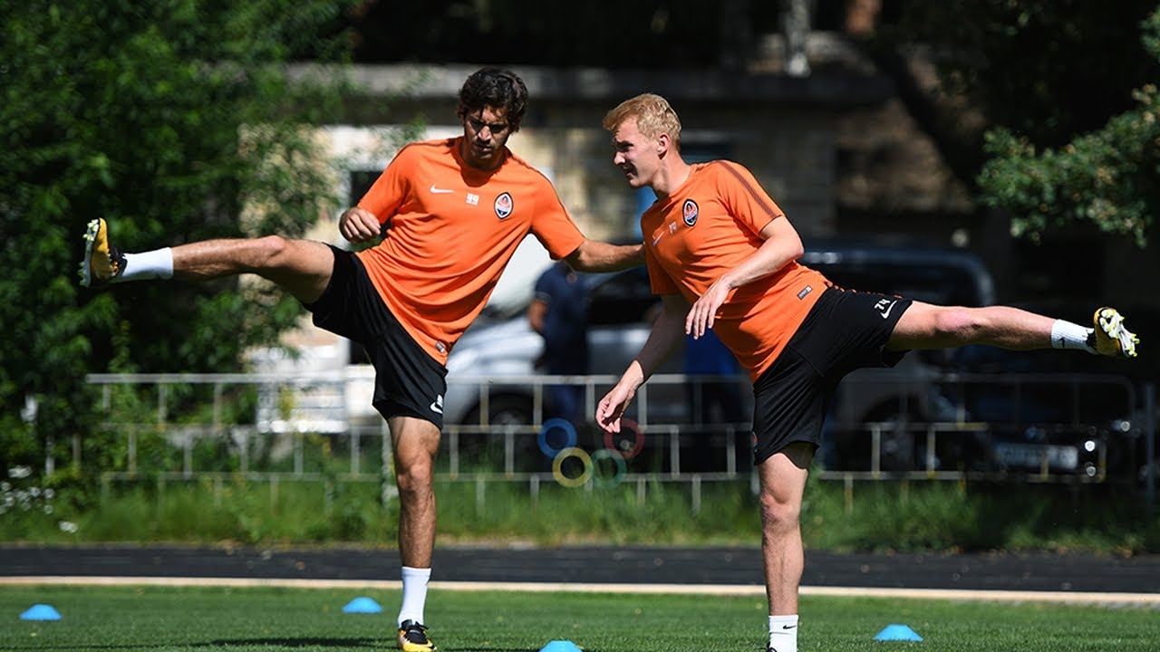 україна має талант Shakhtar continue preparing for the Ukrainian Super Cup decider