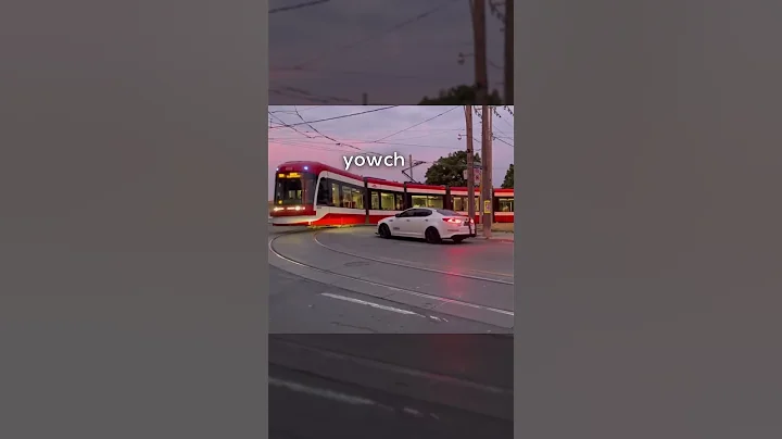 that looks painful for the streetcar! #shorts  #transit #toronto #streetcar - DayDayNews