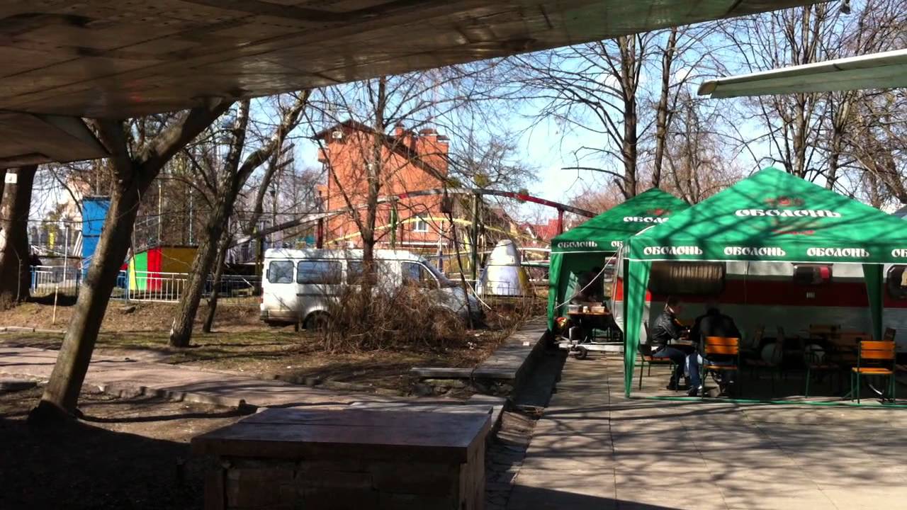 В юном месяце апреле минус