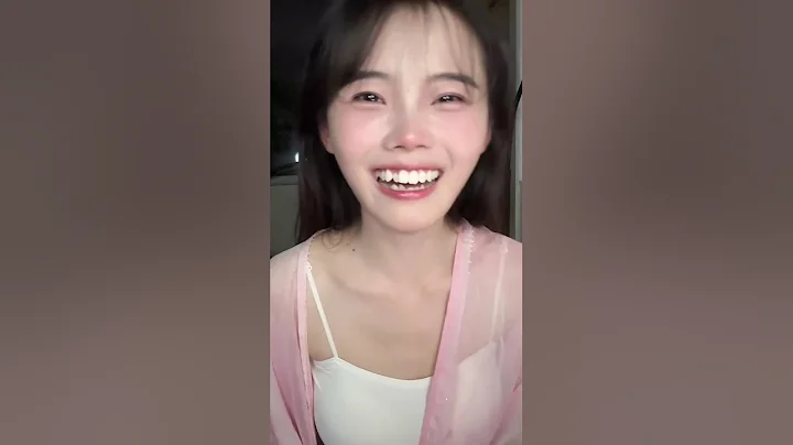 Mengjun can't sleep 🔥 Staring at my rings 💕 2025 12 21 00 08 47 🎬