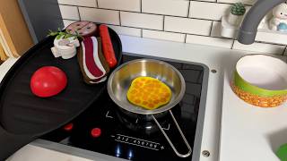 Toy ASMR 🍳 Full English Breakfast | Satisfying Play Kitchen screenshot 1