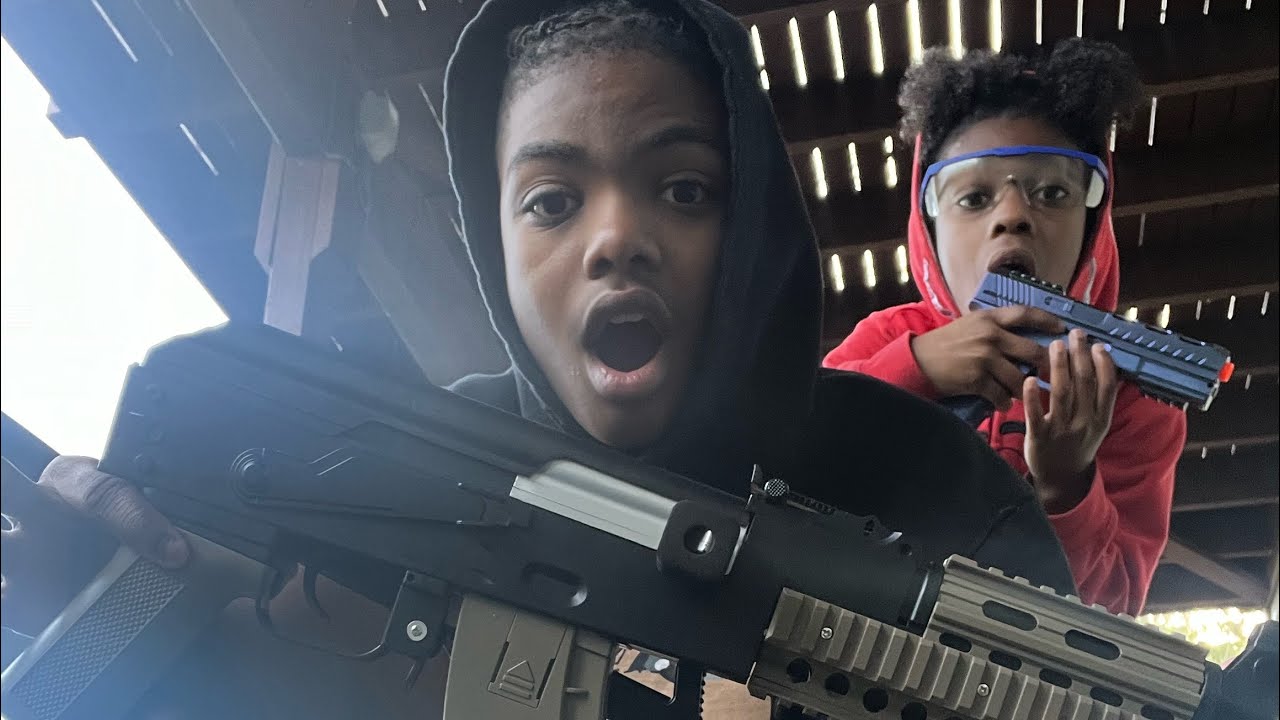 Tiny vlog/unboxing and review of Draco gel blaster! YouTube