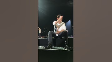 GOT7 KEEP SPINNING WORLD TOUR 2019 IN MADRID JINYOUNG ACT LIKE MARK FANBOY