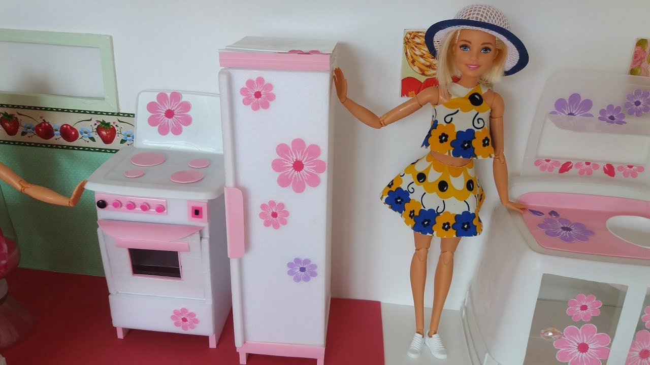 Comprinhas da Barbie Tour Pela Nova Cozinha Review Geladeira e Fogão 