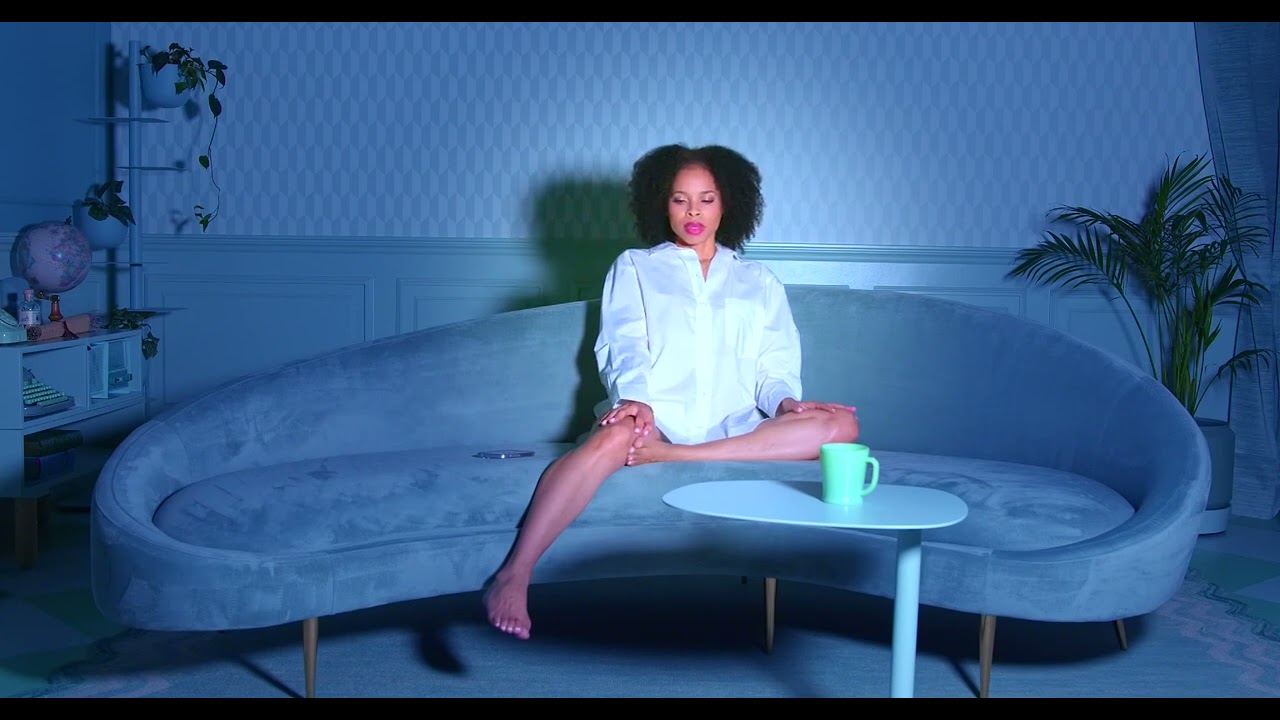 YouTubeでJennifer Edison - Screen Time (Official Lyric Video)を視聴 YouTubeでJennifer Edison - Screen Time (Official Lyric Video)を視聴