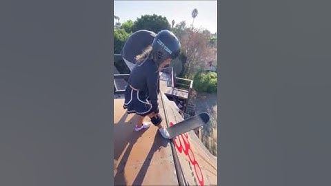 When Tony Hawk helped Sky Brown to face her fear and go down the mega ramp ❤️|#shorts #shortsyoutube