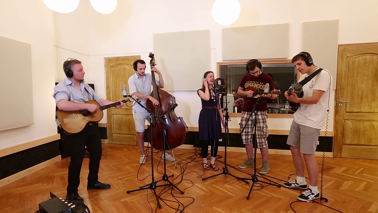 Csizmadia Anna és a Fokos zenekar gombosi népdalok