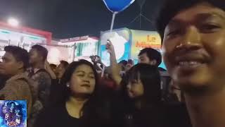 Download Lagu Slank - Rock N Roll Terus Live.. MP3