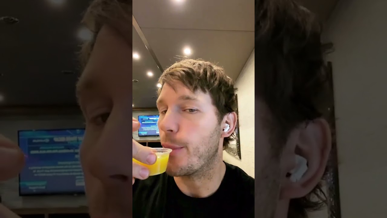 Chris Pratt - 'What's My Snack?' 4x04