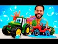 O Trator John Deere Resgata um Jipe e Ajuda um Caminhão Florestal? Vídeo Infantil.