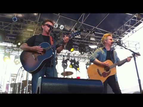 The Rembrandts - I'll Be There For You (Live at Vodka Rocks 2010)