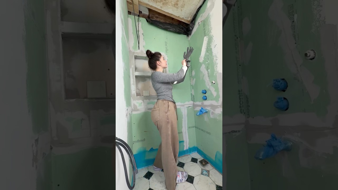 Стройка дома 12 кв м. Ремонт в с/у #ремонт #строительство #стройка #строимдачу #строимдом