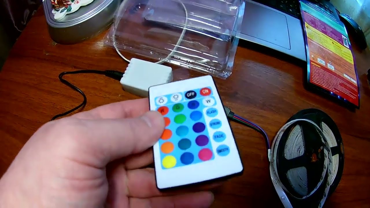 Как светит светодиодная лента купленная в магазине Светофор , как работает пульт управления