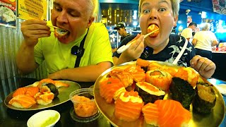 картинка: Мукбанг ГИГАНСКИЕ РОЛЛЫ чуть не ПОРВАЛИ НАМ РТЫ) САМЫЕ ВКУСНЫЕ СУШИ которые мы ели! Паттайя Таиланд