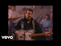 Waylon jennings  wrong official