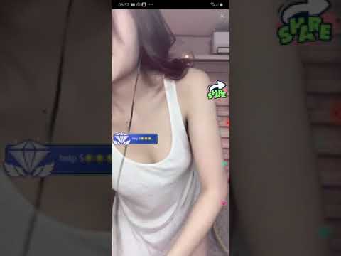 Hot dance by Vietnam girl live bigo (Part 1)