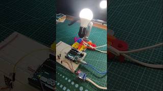 Encender una Bombilla con un LDR, Placa Arduino y un Relé de 5V #arduinoproject #arduinos #robot