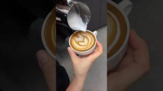 late art ❤️☕🫘 #coffee #coffeelatteart #latteart #hotcoffee #barista #espressolover #latte #love