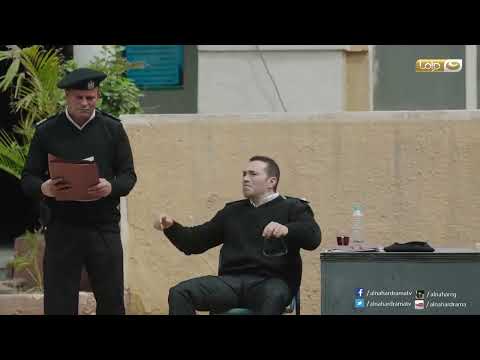 صاحبك اللي مش طايق نفسة في الشغل لو بقي ظابط هتموت من الضحك