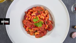 Cornetti rigati s klobásou chorizo, bílými fazolemi, rajčaty a šafránem | Recept