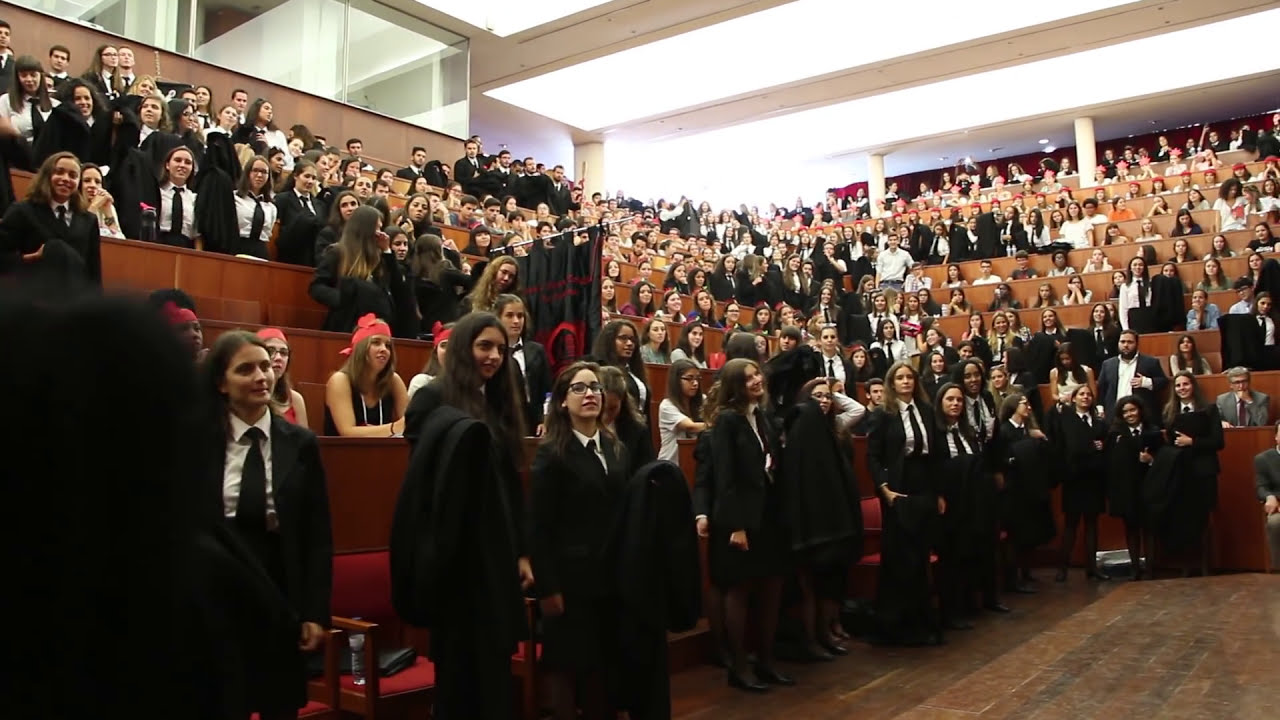 Grito Académico F.R.A (éfférreá) pelos estudantes de Direito da Universidade de Coimbra