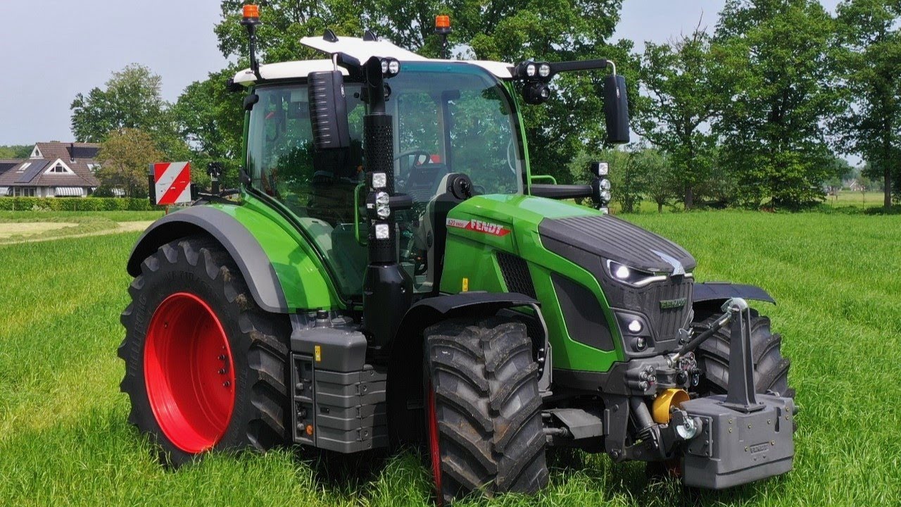 Fully Automated Planting of Brussels Sprouts w/ 6-row TTS Transplanter - Fendt 724 - Verdonk