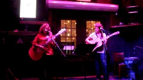 Glory Chamber- Barbara Chamberlain and Linda Di Gl...