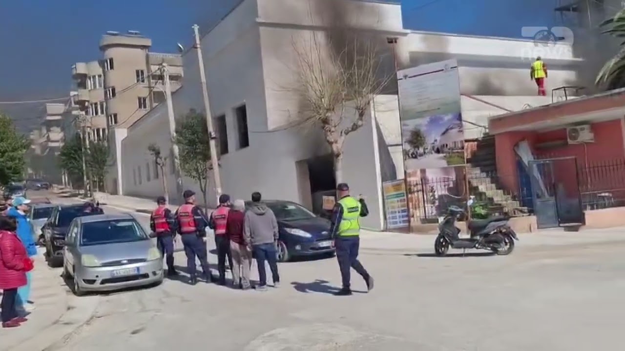 Top News- Zjarr i madh në Sarandë, flakët përfshijnë godinën pranë muzeut nënujor