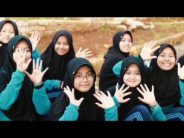 OLAHRAGA PAGI SANTRI & ASATIDZ PESANTREN BINA INSAN MADANI SUKABUMI