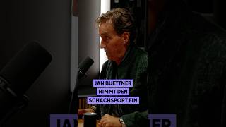 Schach ist definitiv ein neuer bzw. alter Trend. Unternehmer Jan Buettner nimmt ihn ein #omrpodcast