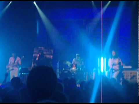 Sia Never Gonna Leave Me Live In Adelaide 8 Feb 2011