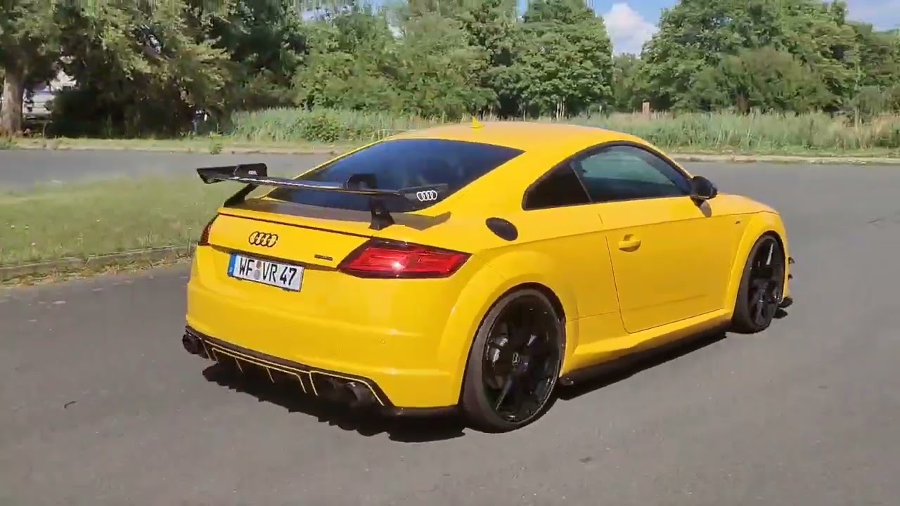 Cars and motorcycles accelerating (Lamborghini Aventador, Audi R8,Mustang,Ferrari 448)