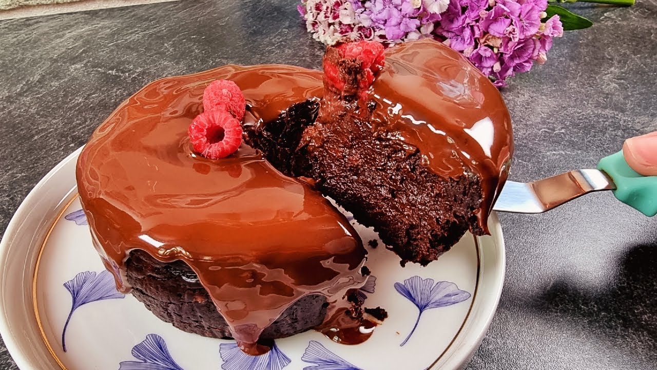 ⁣Amazing cake with just 4 ingredients! Gluten free, sugar free, No eggs!